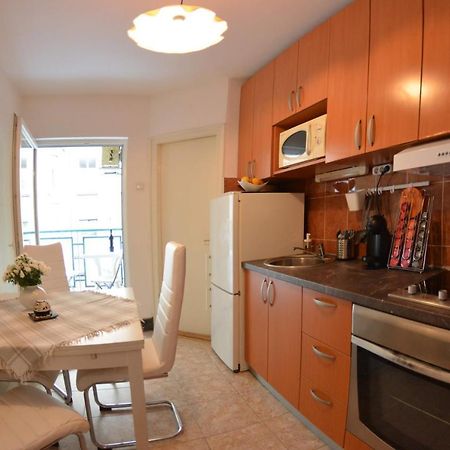 White Night City Center Apartman เบลเกรด ภายนอก รูปภาพ