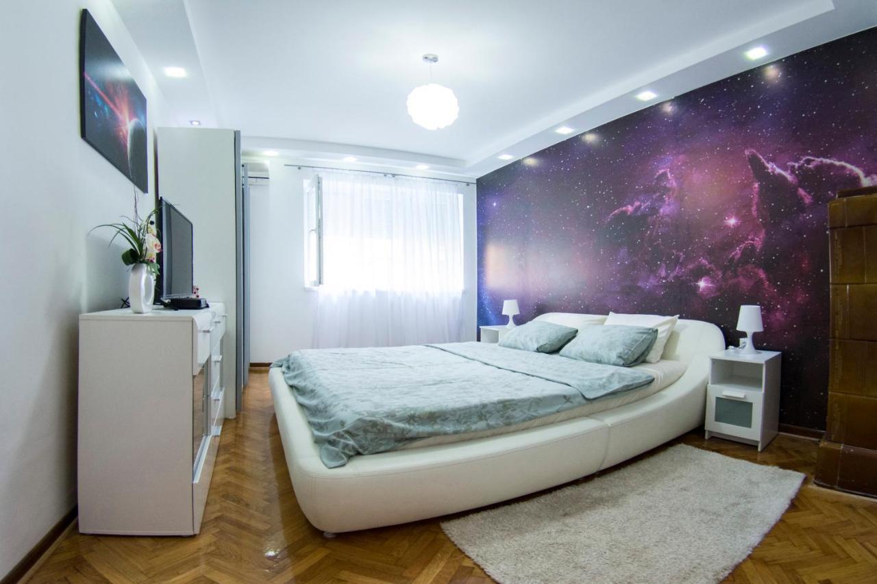 White Night City Center Apartman เบลเกรด ภายนอก รูปภาพ